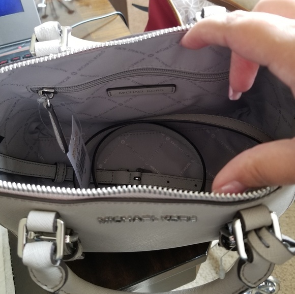 Authentic Michael Kors Purse - Picture 3 of 4